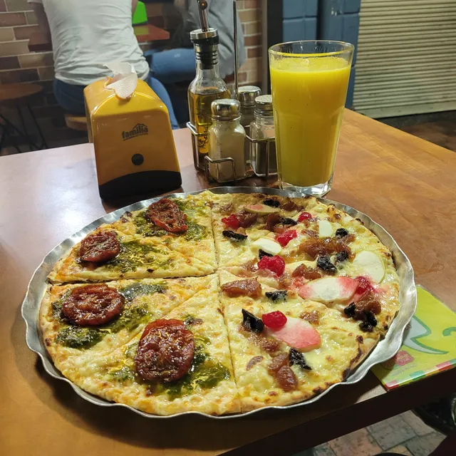 La Grande Pizza - Las Vegas