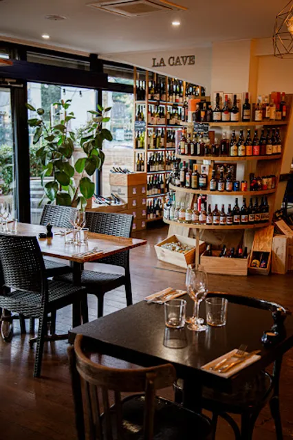 Braise, Cave & Table