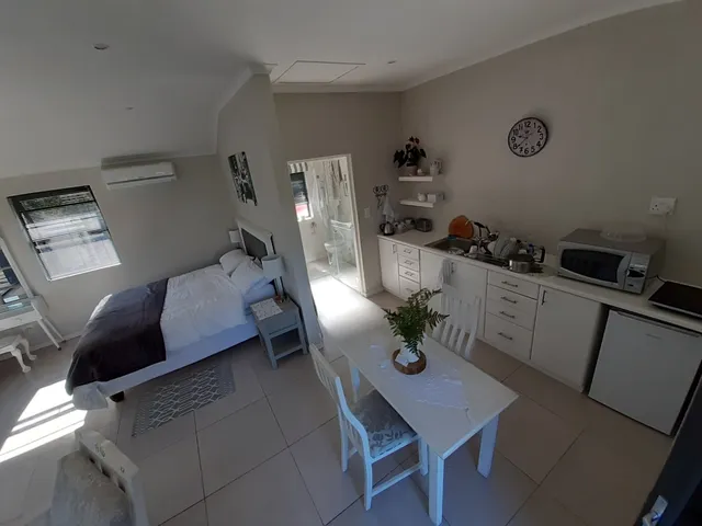 Two Vines Guest Studio