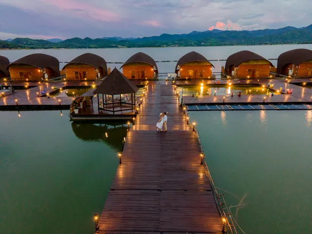 Leaf Lake Kan Resort