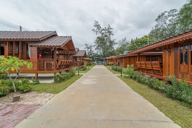 Golden Beach Resort Na Chom Thian