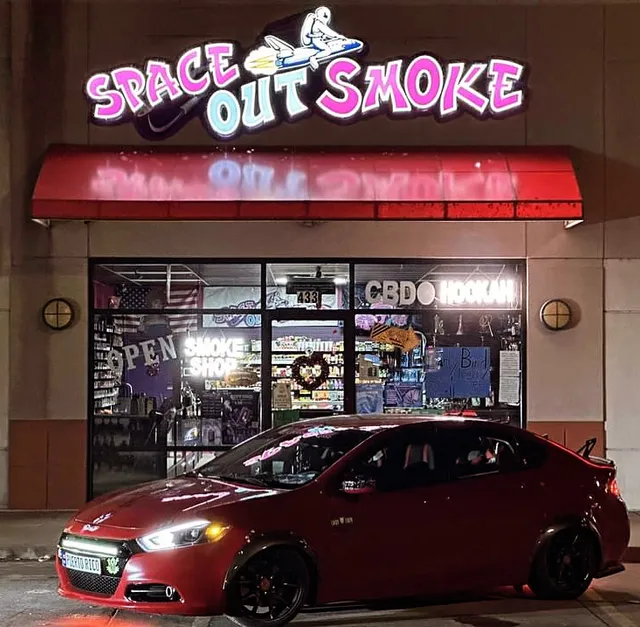 Space Out Smoke & Vape