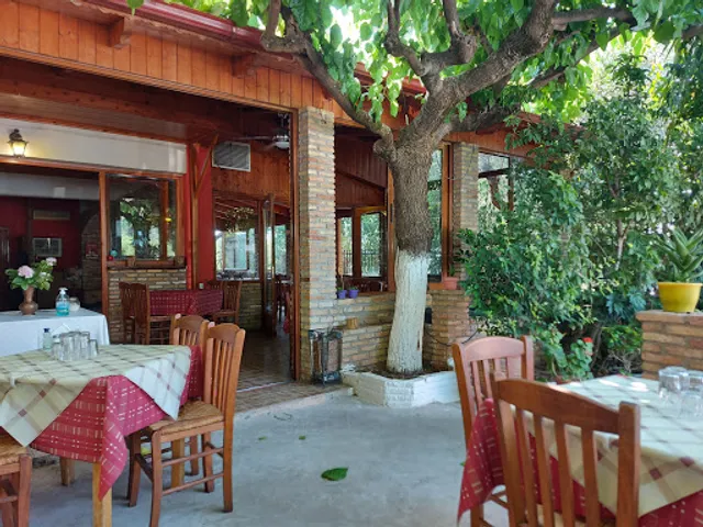 Ταβέρνα Μουριές