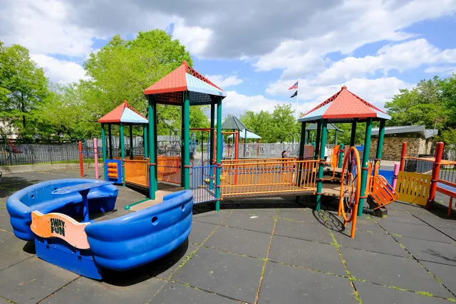 Bloomingdale Park Playground