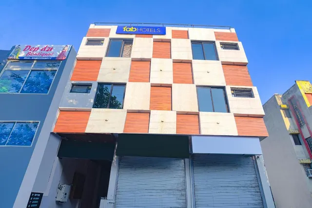 FabExpress Evanka - Hotel in Mahalaxmi Nagar, Indore