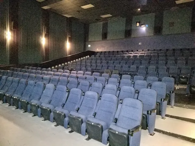 Water Gardens Cinema 6