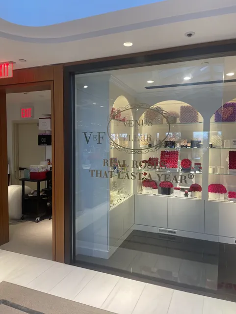 Venus et Fleur - Americana Manhasset London Jewelers Boutique