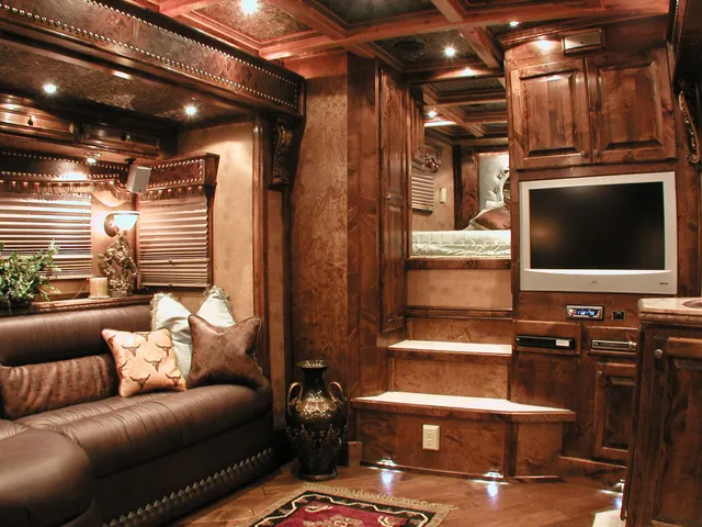 Transwest Truck Trailer RV of Frederick