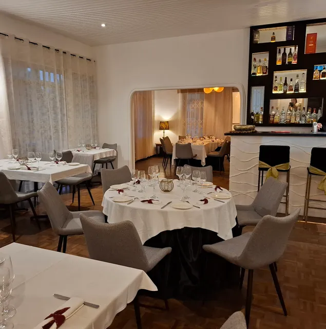 Le Tandem French Restaurant & Boutique Hotel