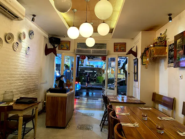 Waroeng Telagas (Live Seafood)