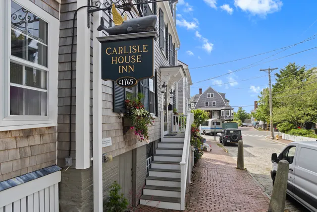 Carlisle House Inn