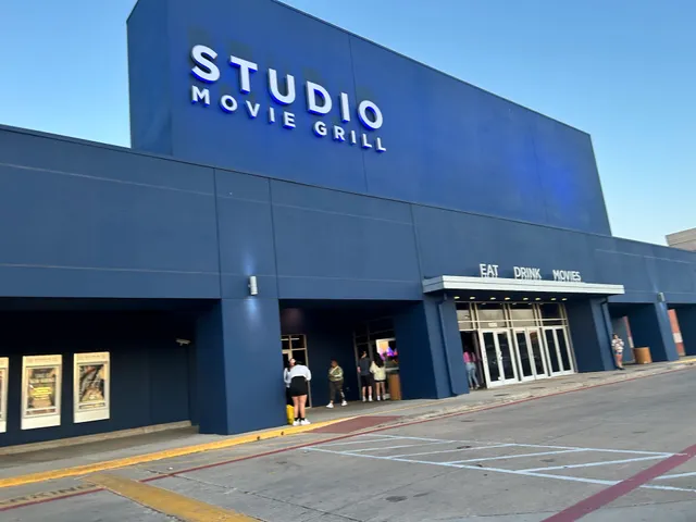 Royal Central Center