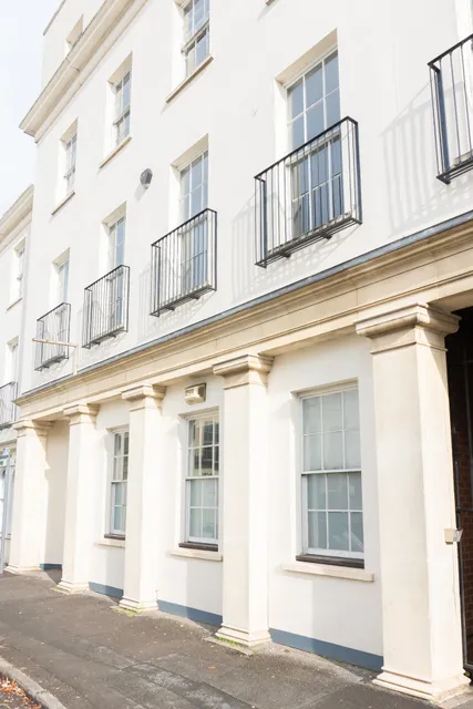 Stay Lets Cheltenham