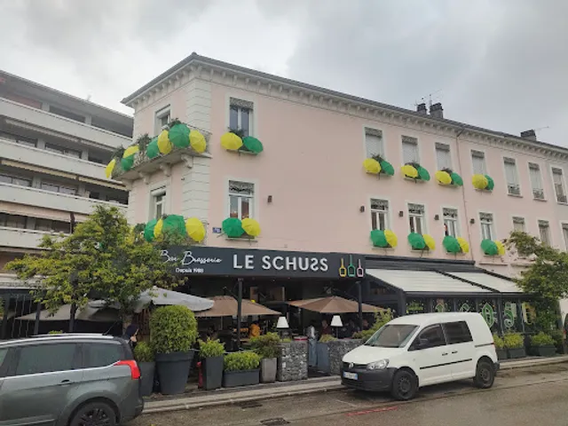 Le Schuss & l'Étage