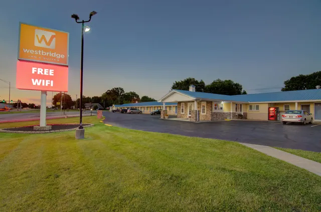 Westbridge Inn and Suites Clinton