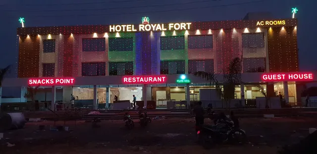 Hotel Royal Fort - Best Hotel, Restaurants in Chiloda