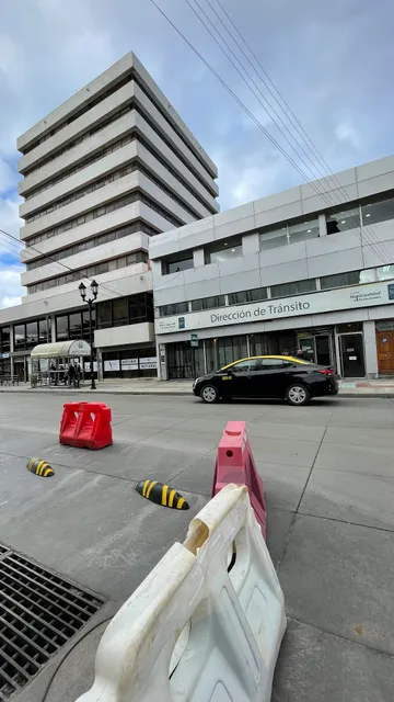 Dirección de Tránsito (Depto. Licencias de Conducir)