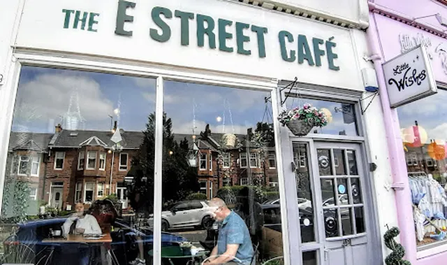 E-Street Café