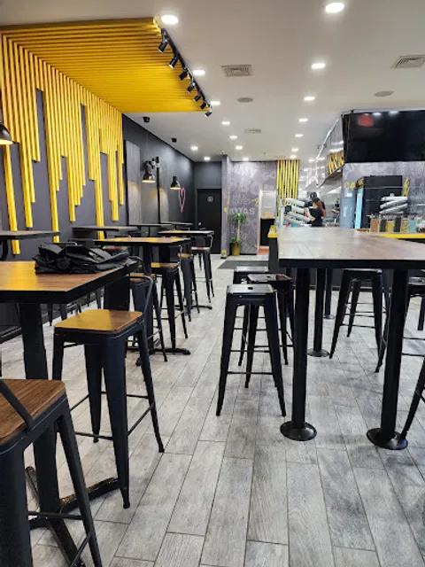 Caraotas Nyc - Arepas, Burgers & Milkshakes