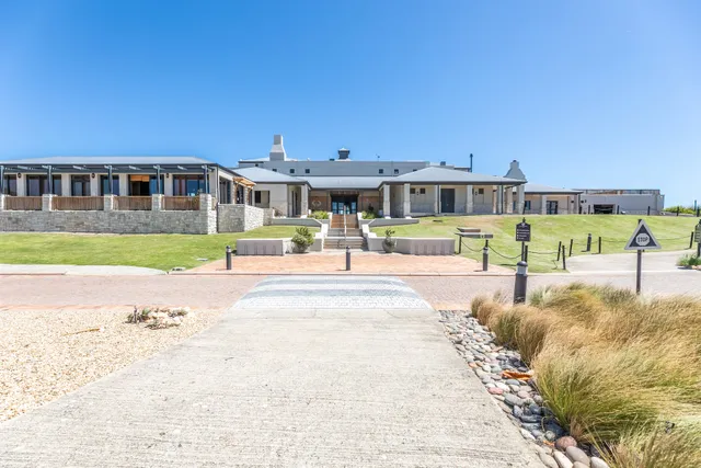 The Lodge at Atlantic Beach - Accommodation - Cape Town