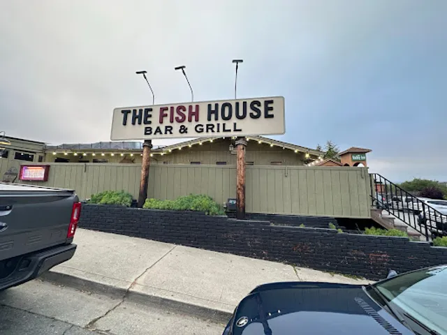 The Fish House Bar & Grill