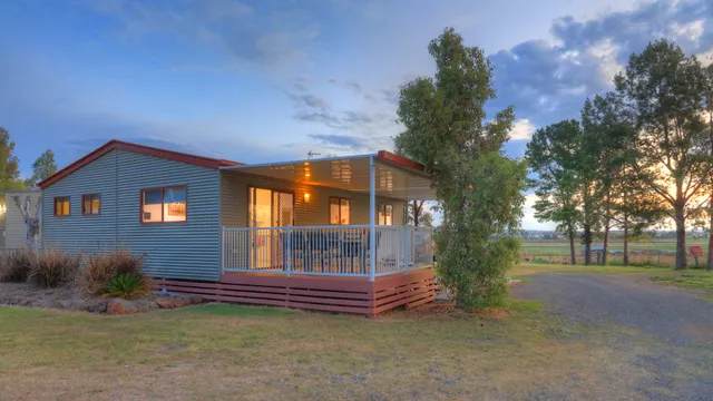 Killarney View Cabins and Caravan Park