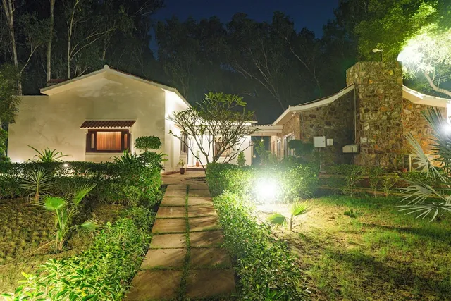 Amã Stays & Trails Lotus Dhauj ,Haryana