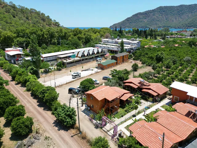 Adrasan LilAmor apart