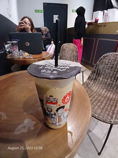 Kopi Kenangan - Stasiun Gambir Selatan