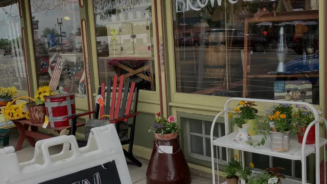 The Downtown Browsery Co-op