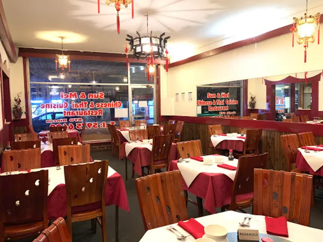 Sun & Mei Chinese and Thai Restaurant