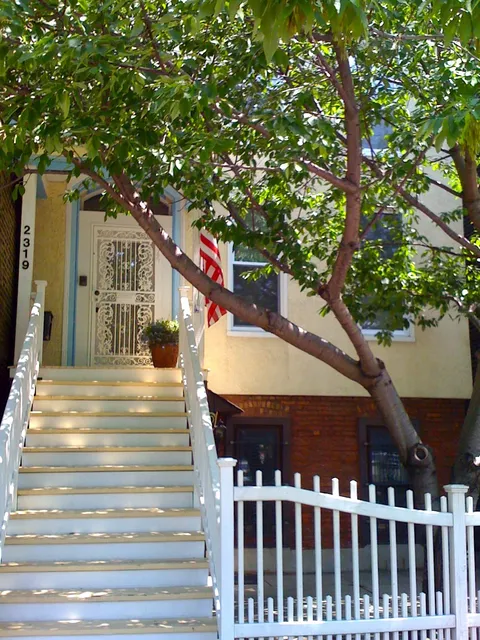 Lincoln Park Guest House