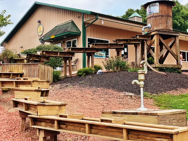 Hocking Hills KOA Holiday