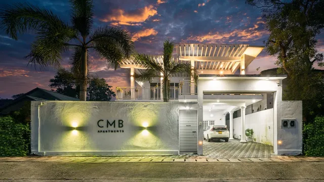 Airport Hotel by CMB Apartments