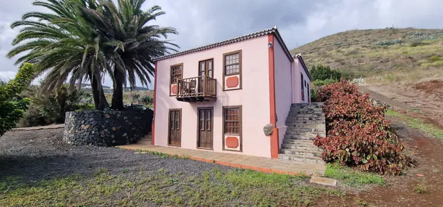 RURAL HOUSE THE Embelgas