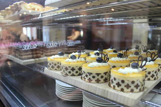 Bentley Pines Training Restaurant