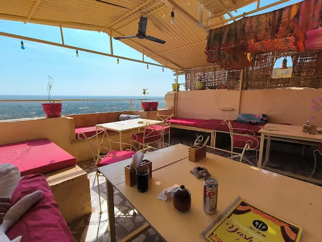 Yesh cafe & restaurant