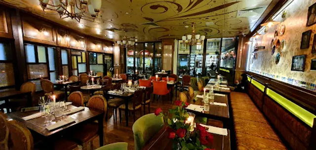 Curry Club - Indisches Restaurant Frankfurt | indische Küche | Indian food Cocktail Lounge