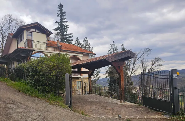 Lina's Bed and Breakfast