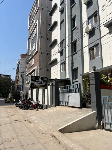 V2 Executive PG for Men’s