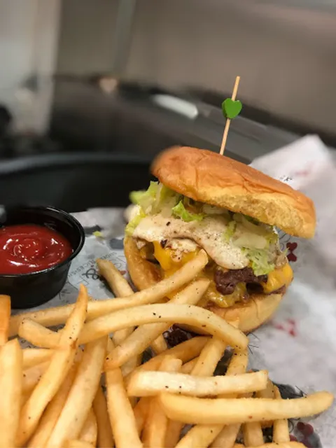 Kiss and Fly Sliders Slices & Shots