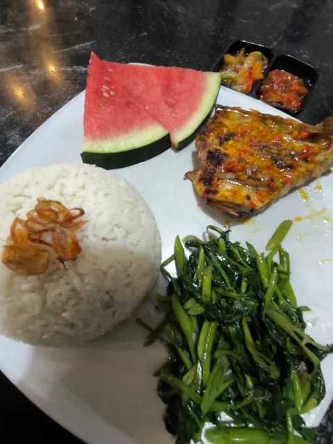 Ikan bakar Fitra Dada Tuna