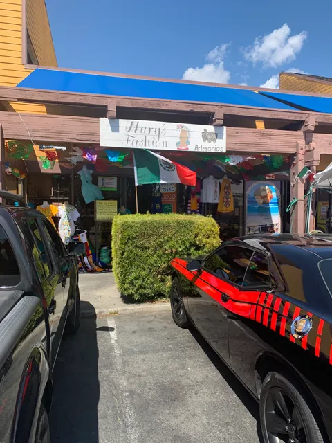 Mary’s Fashion & Artesanías