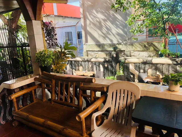 The Hub Backpackers Hangout Hostel