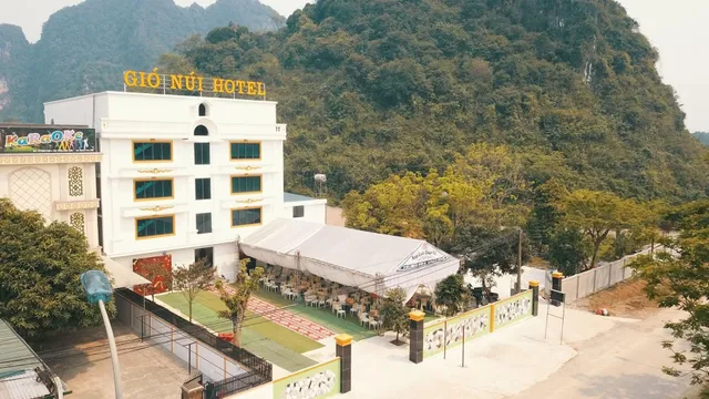 Khách sạn gió núi