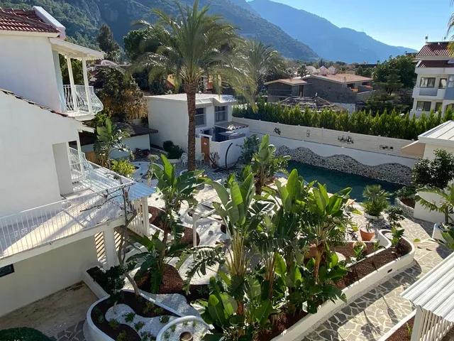 Salonika Suites & Sushi Bar