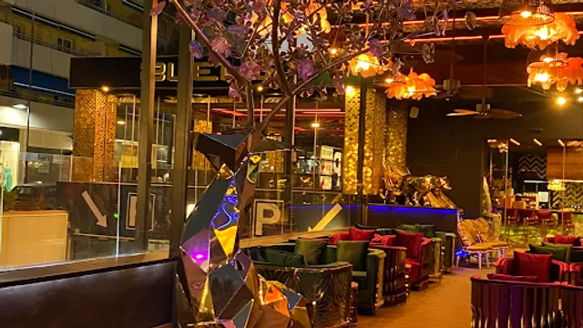 BLEND. Puerto Banús