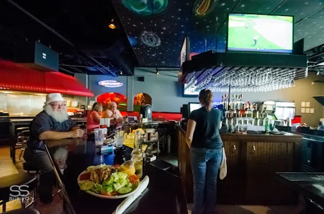 Elmo's Rock Bar & Grill