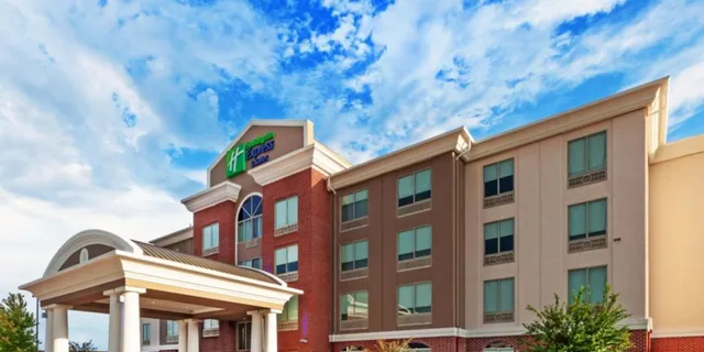 Holiday Inn Express & Suites Shreveport South - Park Plaza by IHG