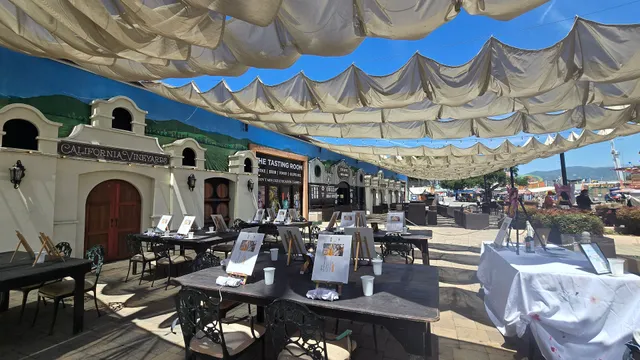 Art in Wonderland by Alice